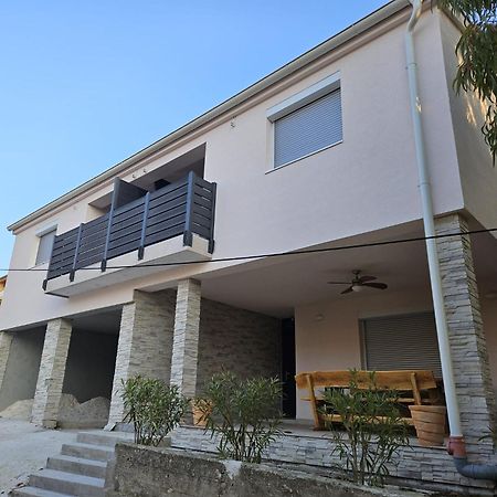 Apartmani Porat Sali Extérieur photo